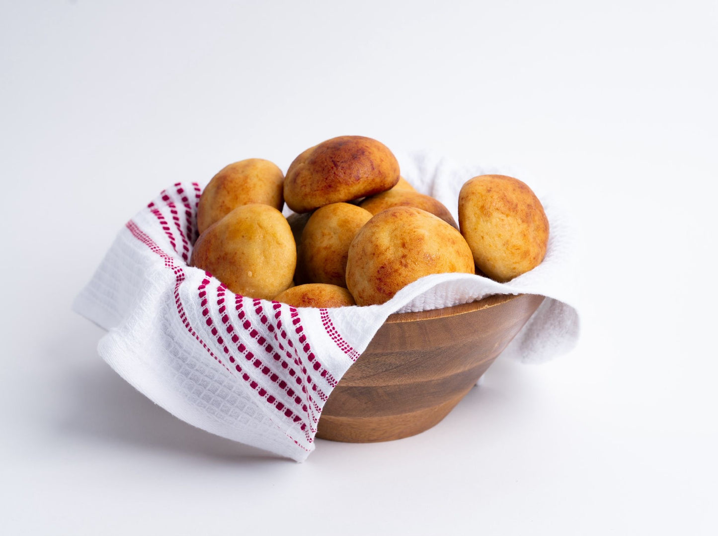 PANDEBONOS KETO RELLENOS DE QUESO MOZARELLA 6 UNIDADES