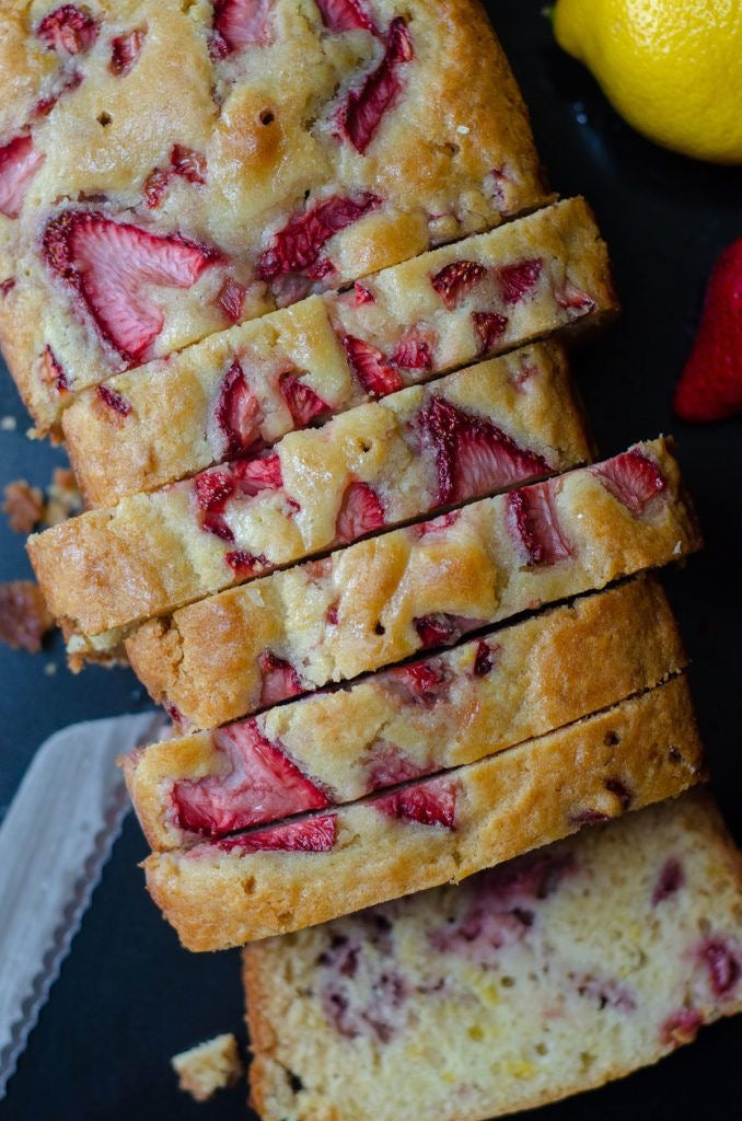 PAN KETO RELLENO DE FRESAS